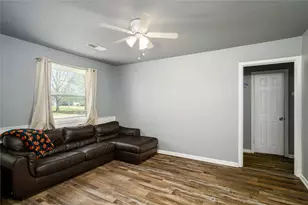 2106 N Alexander St, Sherman, TX 75092 - Photo 6