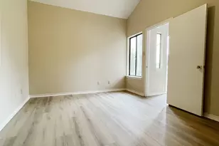 541 Ranch Trail, Irving, TX 75063 - Photo 6