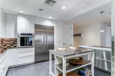 1505 Elm Street #1003, Dallas, TX 75201 - Photo 6