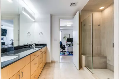 1505 Elm Street #1003, Dallas, TX 75201 - Photo 20