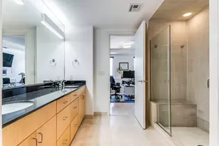 1505 Elm St, Dallas, TX 75201 - Photo 20