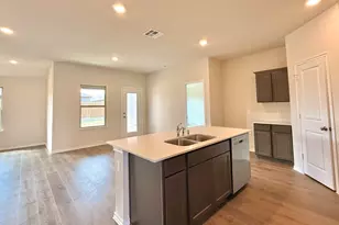 605 Willow St, Josephine, TX 75135 - Photo 2