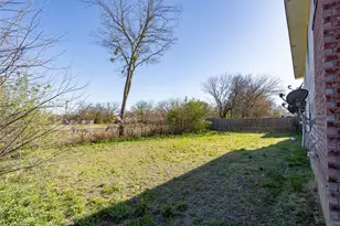 852 W Vanderbilt, Stephenville, TX 76401 - Photo 4