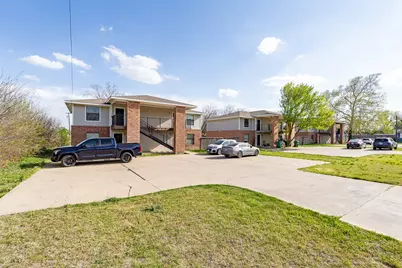 852 W Vanderbilt, Stephenville, TX 76401 - Photo 2