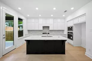 413 Heritage Rnch Trl, Sherman, TX 75092 - Photo 2