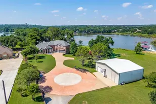 1398 Park St, Azle, TX 76020 - Photo 2