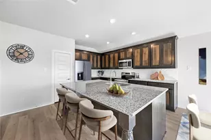 413 Rose Ave, Cleburne, TX 76033 - Photo 2