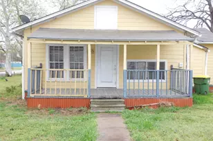 307 NE 5th St, Hubbard, TX 76648 - Photo 38