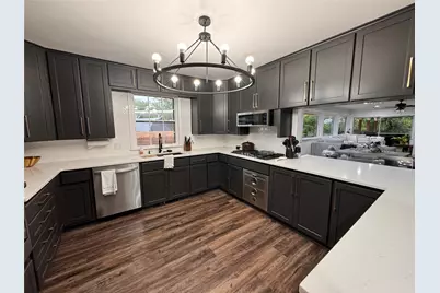 803 Lakeview Drive, Mineral Wells, TX 76067 - Photo 10