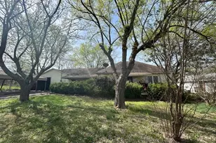 507 W Locust St, Whitewright, TX 75491 - Photo 16