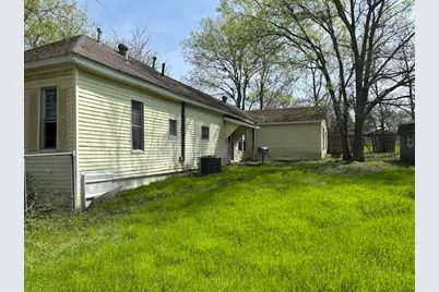 507 W Locust Street, Whitewright, TX 75491 - Photo 12