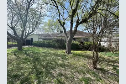 507 W Locust Street, Whitewright, TX 75491 - Photo 1