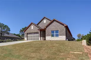 2302 Navasota St, Granbury, TX 76048 - Photo 2