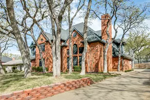 1213 Briar Dr, Bedford, TX 76022 - Photo 2