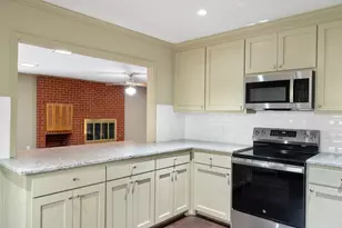 804 NW 11th St, Mineral Wells, TX 76067 - Photo 8