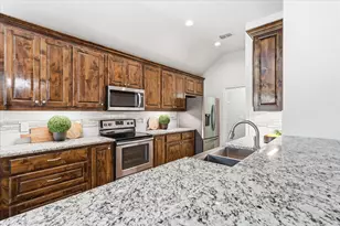 3911 Bridle Path Ln, Sanger, TX 76266 - Photo 10