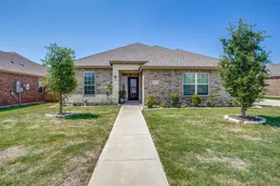 526 Meadow Springs Dr, Glenn Heights, TX 75154 - Photo 1