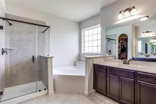 526 Meadow Springs Dr, Glenn Heights, TX 75154 - Photo 8