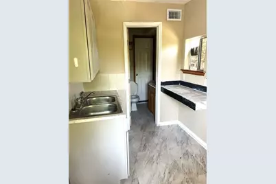 302 McDougal Avenue, San Antonio, TX 78223 - Photo 14