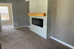 302 McDougal Ave, San Antonio, TX 78223 - Photo 2