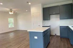 123 E 13th Ave, Corsicana, TX 75110 - Photo 6