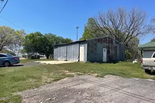 604 Goshen Rd, Springtown, TX 76082 - Photo 4