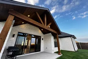 1805 Sudbury Dr, Cleburne, TX 76033 - Photo 6