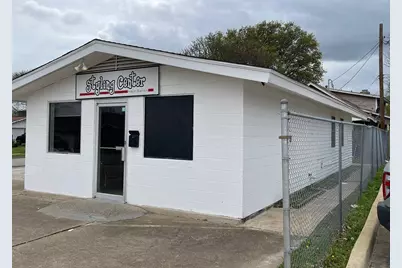 2526 Hillcrest Lane, Grand Prairie, TX 75052 - Photo 2