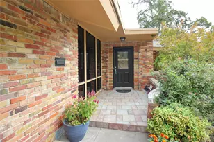 647 Monssen Dr, Dallas, TX 75224 - Photo 2