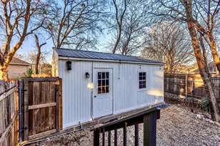 4901 Fairway Ct, De Cordova, TX 76049 - Photo 18