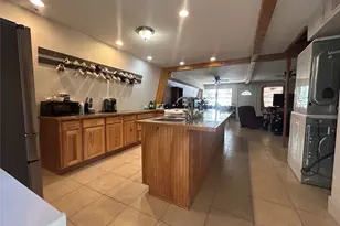 1015 Comanche Cove Dr, Granbury, TX 76048 - Photo 12