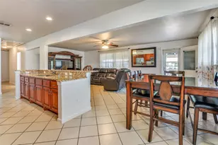 135 W Bear Creek Rd, Glenn Heights, TX 75154 - Photo 8