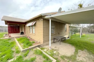 2011 W 5th St, Clifton, TX 76634 - Photo 28