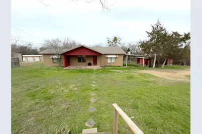 2011 W 5th Street, Clifton, TX 76634 - Photo 2