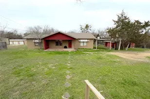 2011 W 5th St, Clifton, TX 76634 - Photo 2