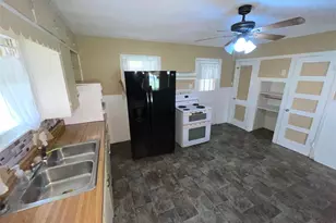 2011 W 5th St, Clifton, TX 76634 - Photo 16