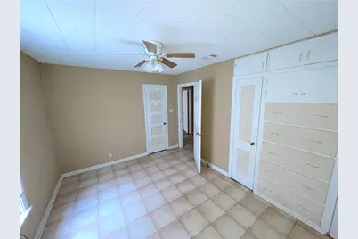 2011 W 5th Street, Clifton, TX 76634 - Photo 10
