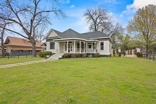 1001 W Morton St, Denison, TX 75020 - Photo 2