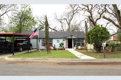 1090 N Race Street, Stephenville, TX 76401 - Photo 2