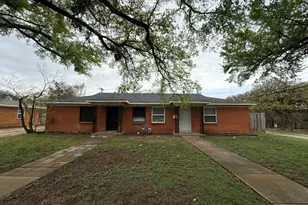 2500 Normont Cir, Fort Worth, TX 76103 - Photo 2