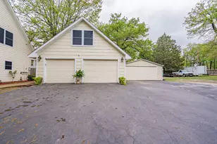 327 Forest Ln, Gun Barrel City, TX 75156 - Photo 6