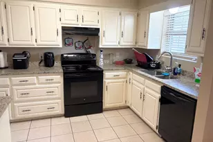 210 Hacienda Dr, Waxahachie, TX 75165 - Photo 14