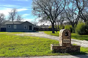 5205 Calloway St, Sansom Park, TX 76114 - Photo 2