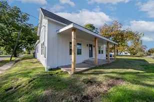3222 Travis St, Greenville, TX 75401 - Photo 4