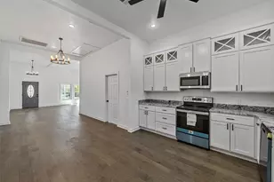 3222 Travis St, Greenville, TX 75401 - Photo 14