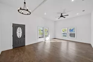 3222 Travis St, Greenville, TX 75401 - Photo 8