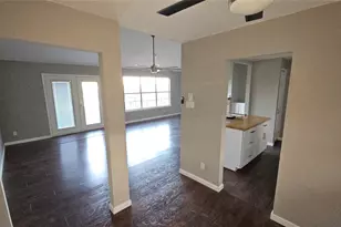 746 Haven Ln, Fort Worth, TX 76112 - Photo 4