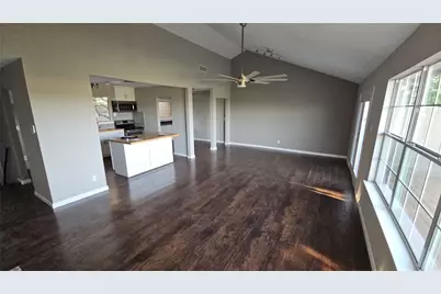 746 Haven Lane, Fort Worth, TX 76112 - Photo 10