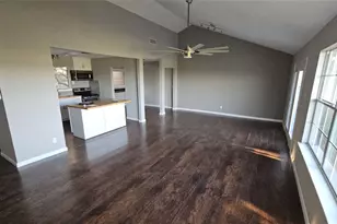 746 Haven Ln, Fort Worth, TX 76112 - Photo 10