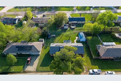 514 S Llano Street, Whitney, TX 76692 - Photo 2